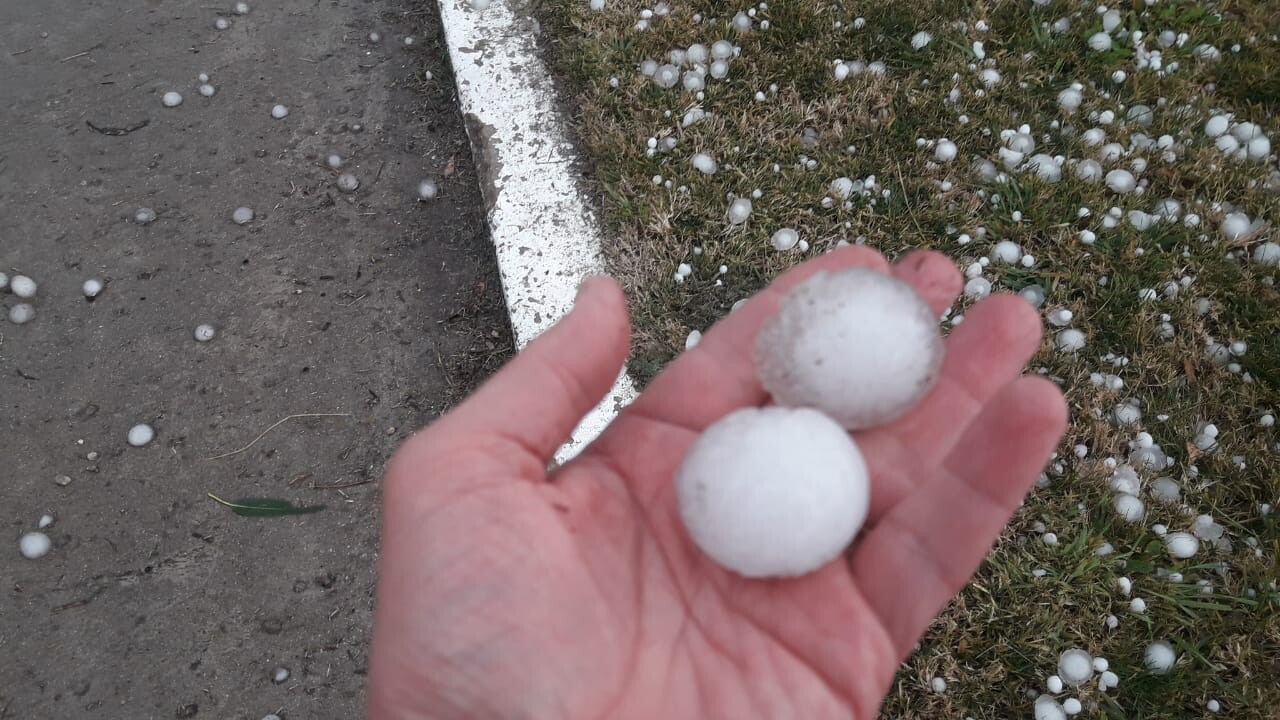 Impresionante caída de granizo en Santa Clara del Mar