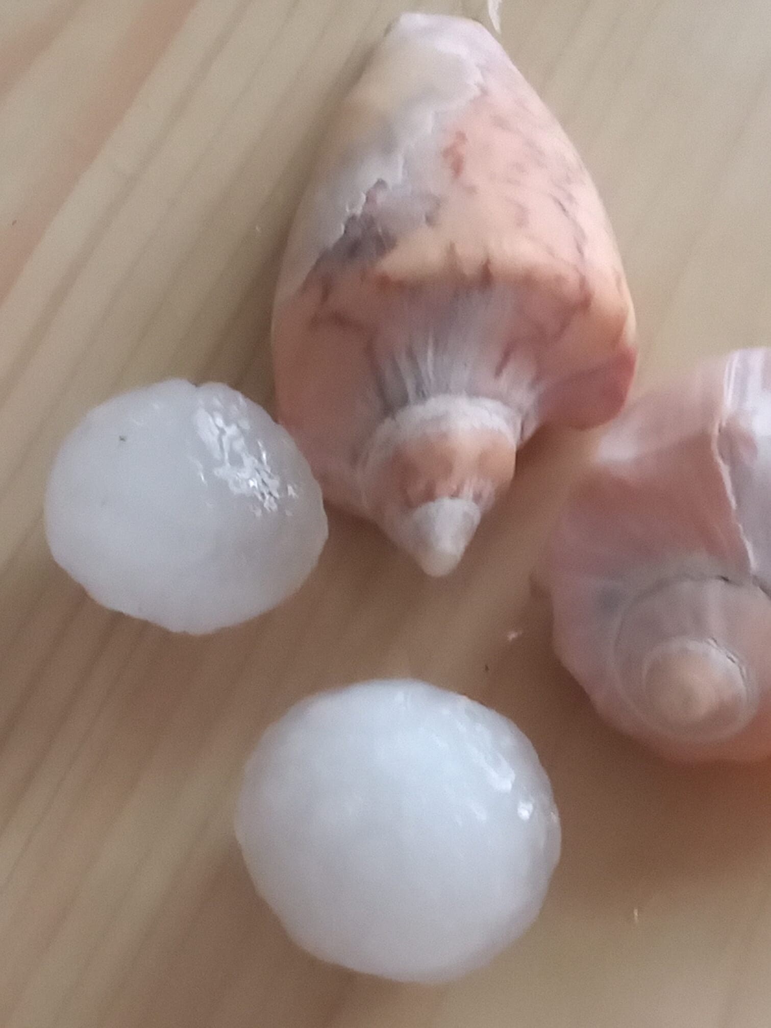 Impresionante caída de granizo en Santa Clara del Mar