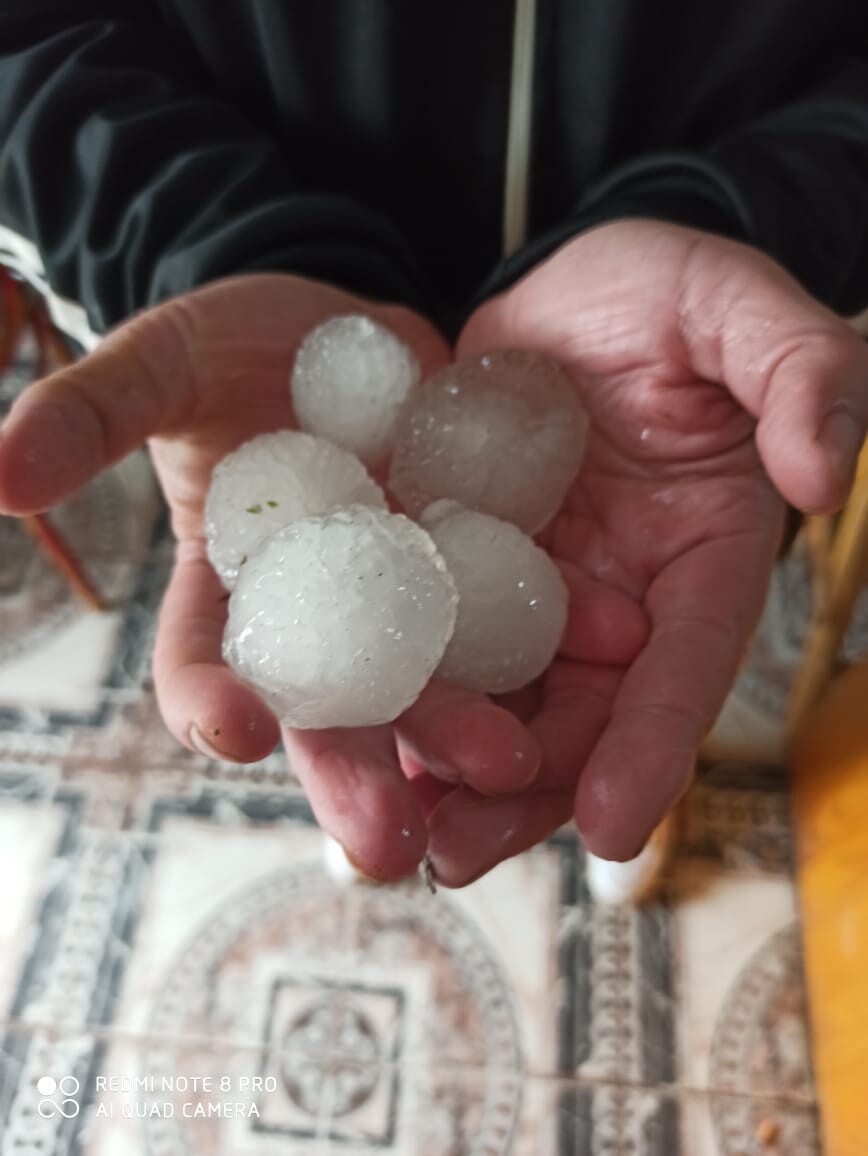 Impresionante caída de granizo en Santa Clara del Mar