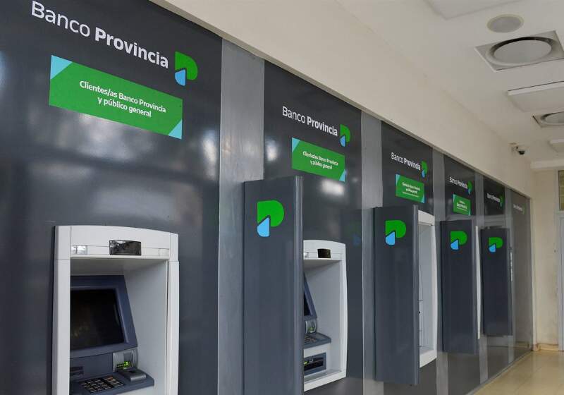 En promedio, la banca pública bonaerense instaló dos cajeros automáticos por semana.