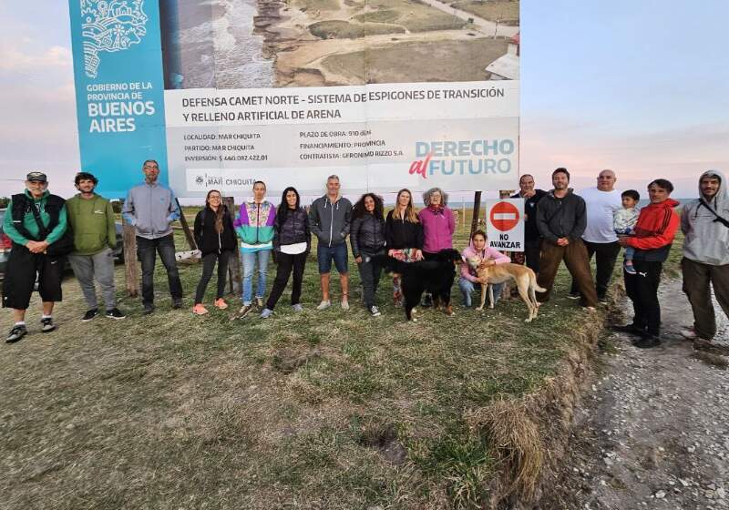 Vecinos se manifestaron a "un mes de las detenciones violentas y arbitrarias, la imputación y el procesamiento ilegal de cuatro ciudadanos".