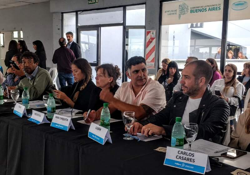 El encuentro fue encabezado por el ministro de Producción, Ciencia e Innovación Tecnológica de la Provincia, Augusto Costa, junto a la subsecretaria de Turismo, Soledad Martínez.