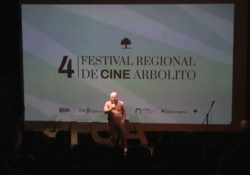 El intendente Walter Wischnivetzky encabezó el acto que contó con la participación del actor y padrino del evento, Norman Briski.  