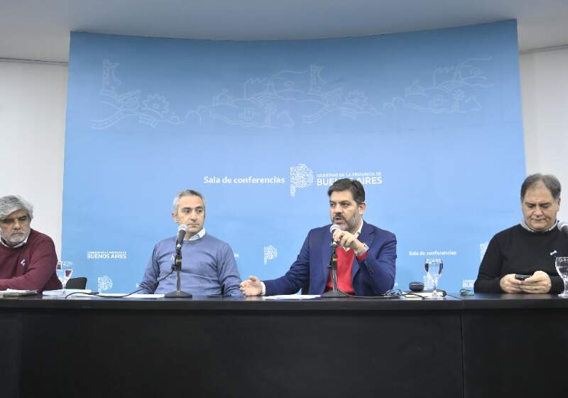 Funcionarios, en conferencia de prensa, dieron detalles de los trabajos en las zonas afectadas por la inundación.