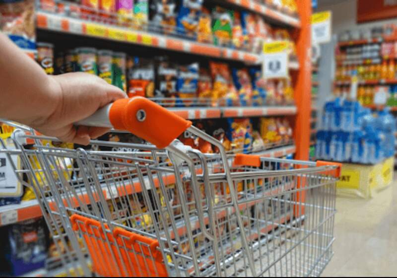La inflación y el flujo de turistas hacia la Costa Atlántica afectaron al comercio. El gasto en regalos fue menor y los rubros clave no lograron recuperación pese a descuentos.