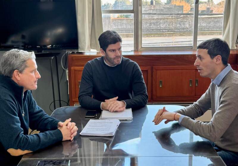 El senador provincial de la UCR destacó la necesidad de liderazgos locales que comprendan las urgencias de cada región. Planteó demandas en salud, transporte y seguridad vial.