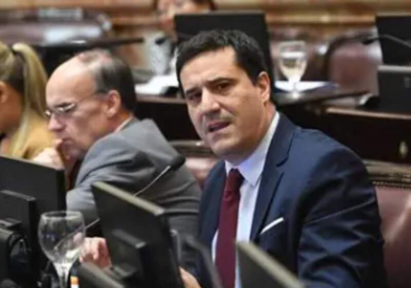 "Es un honor", dijo el senador nacional y destacó que el deporte "no es solo una actividad recreativa, sino un pilar fundamental para el desarrollo integral de nuestra sociedad”.