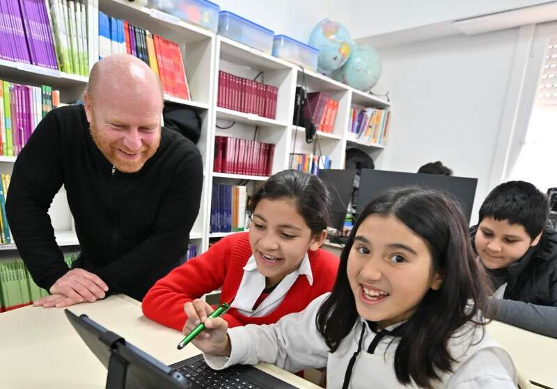  El intendente Walter Wischnivetzky, inauguró el espacio que se encuentra en la Escuela Primaria N° 22 de Coronel Vidal.