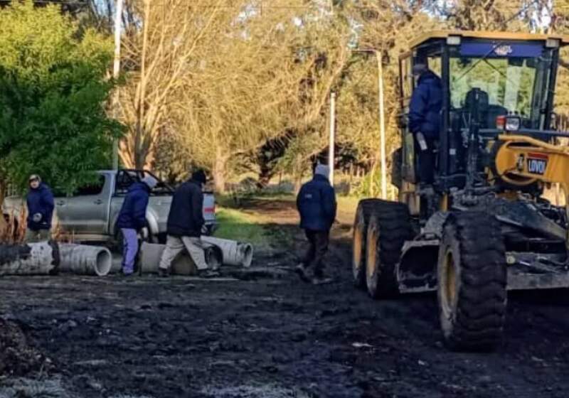 Desde la dependencia que tiene a cargo Matías Jara, se informó de trabajos en calles, desagües y nivelaciones en distintos barrios.