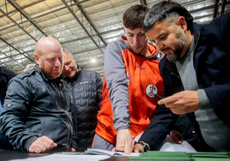 Walter Wischnivetzky encabezó la jornada reunió a estudiantes, familias y autoridades. Mar Chiquita ya cuenta con un plantel propio de rescatistas.