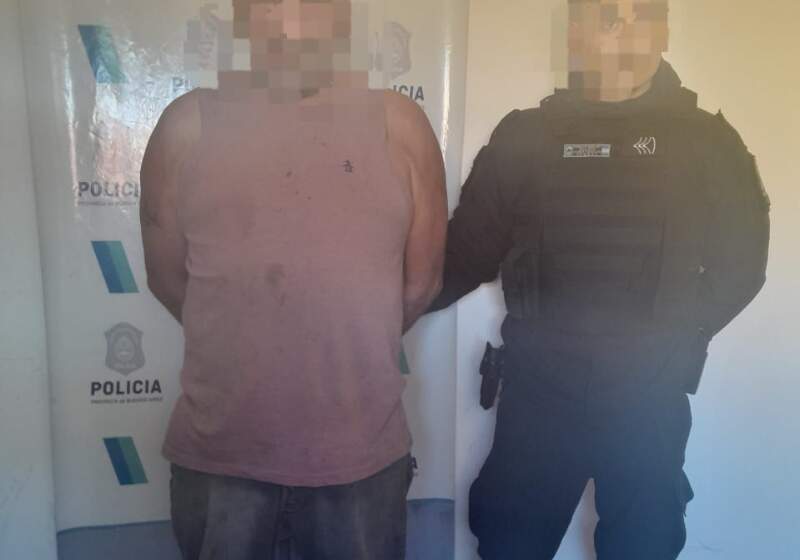 La fiscalía de Flagrancia ordenó su traslado a Batán. La víctima sufrió una herida cortante en la cabeza.