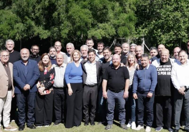 Intendentes peronistas respaldaron a Kicillof tras críticas internas