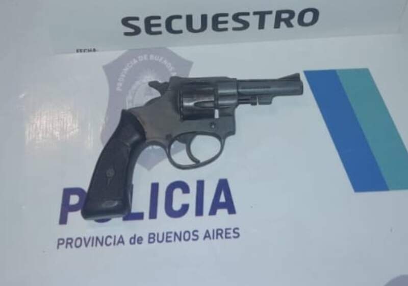 Discusión y tiros: detuvieron a un hombre armado en General Pirán