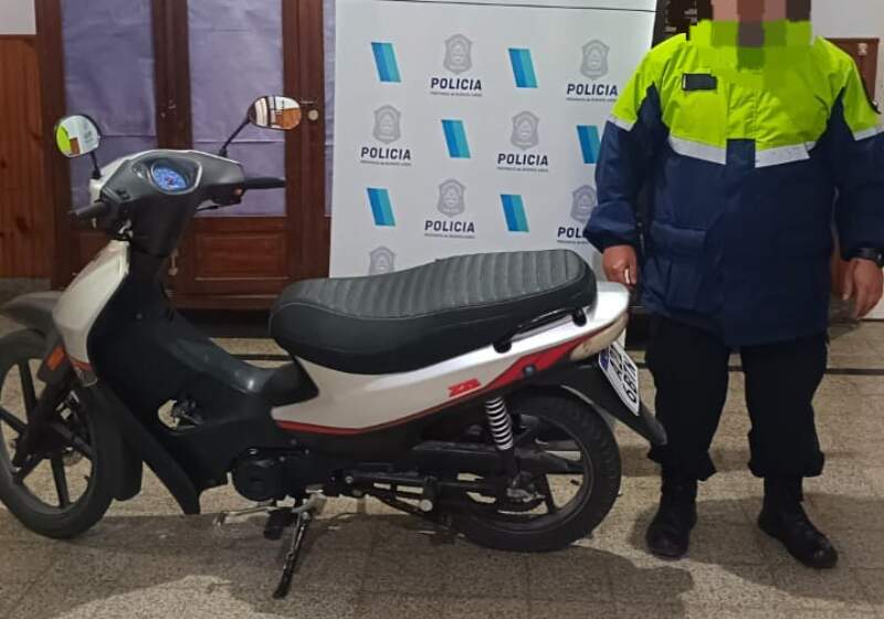 Recuperaron en Ruta 2 una moto robada en General Pirán