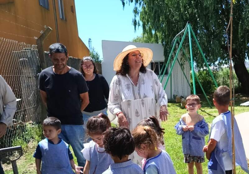 Los árboles fueron destinados a instituciones y familias que participarán de la plantación y cuidado.