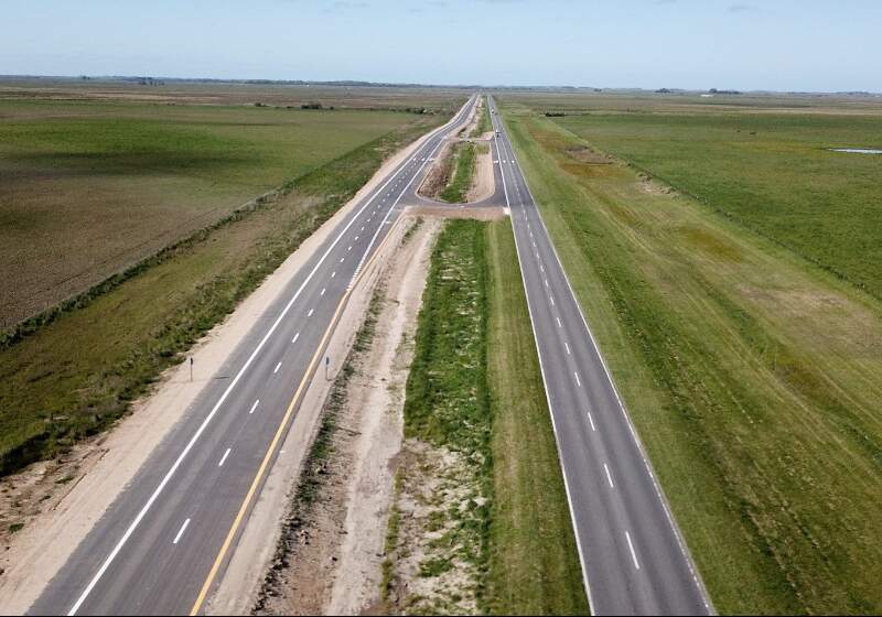 Aubasa anunció repavimentación de la autovía 2 y doble mano en la ruta 11 para diciembre de 2027