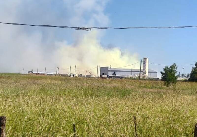 Bomberos de Santa Clara sofocaron un incendio en el basural 