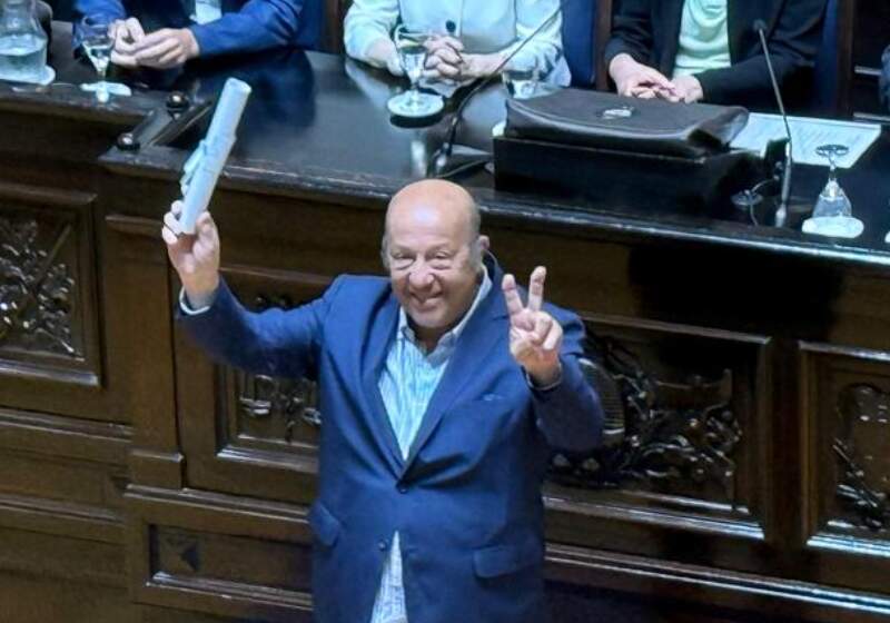 El ex intendente de Mar Chiquita ocupará su banca desde el 10 de diciembre en la Cámara Alta.