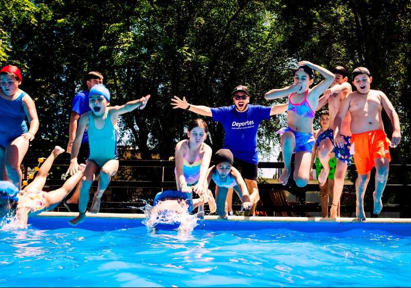 El sábado se inaugurará la "temporada de piletas descubiertas"