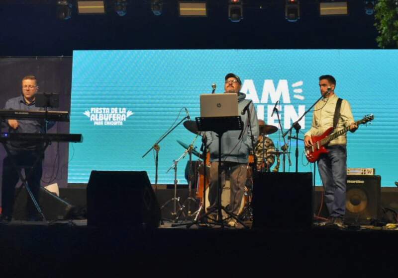 La primera jornada reunió a cientos de personas que disfrutaron música en vivo, propuestas gastronómicas y actividades en contacto con la naturaleza.