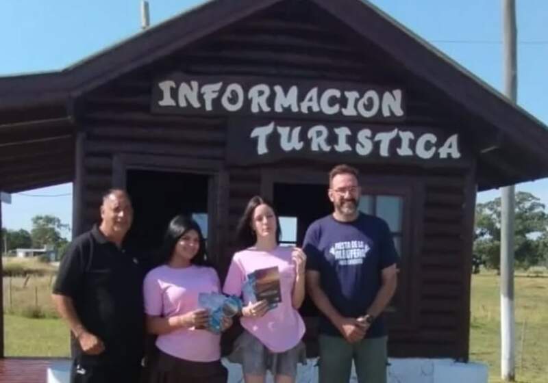  El puesto funciona en el ingreso a Balneario Parque y brinda datos sobre actividades, servicios y propuestas del distrito.