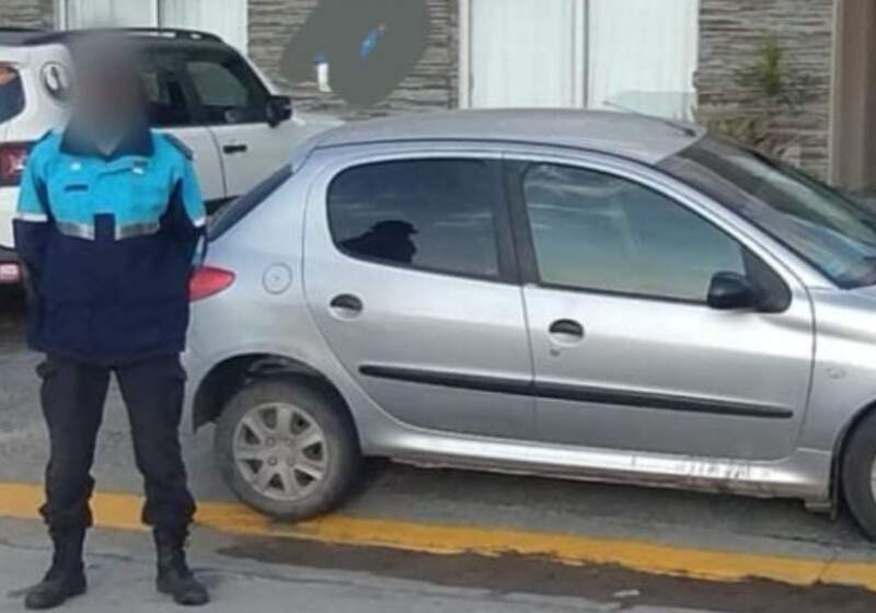 El hombre, residente de la ciudad, no tenía documentación, se resistió a ser identificado y tomó intervención el Juzgado de Faltas.