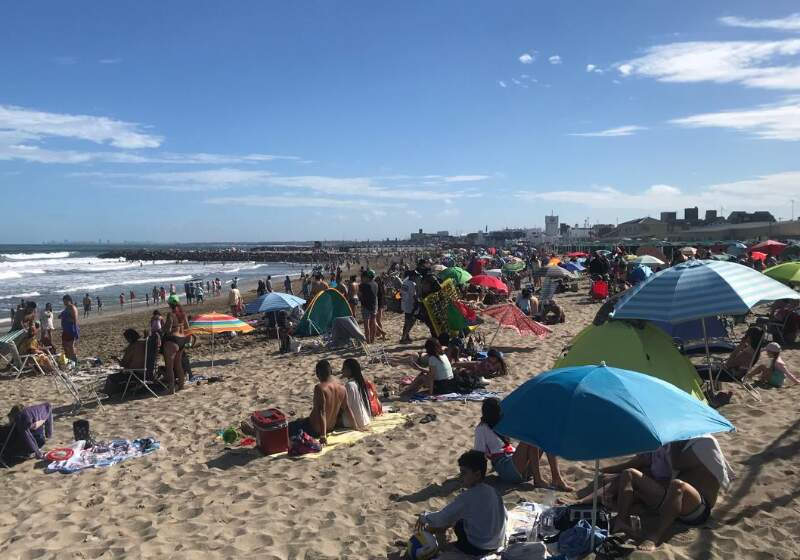 Según CAME, el fin de semana largo dejó más de 1 billón de pesos en gastos y un crecimiento del 7,2% en viajeros respecto de 2025.