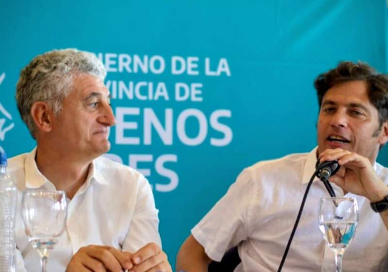 El intendente de Villa Gesell está acompañado de Andrea Cáceres y por los dirigentes Fernanda Raverta y Juan Pablo De Jesús,