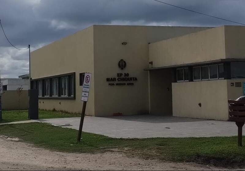 Desde Suteba afirmaron que la medida fue contundente por el reclamo de paritaria nacional, FONID y fondos para obras educativas.