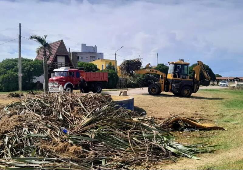 La Delegación Costa Sur informó que se hicieron trabajos de mantenimiento, corte de pasto y retiro de residuos en distintos sectores del barrio.