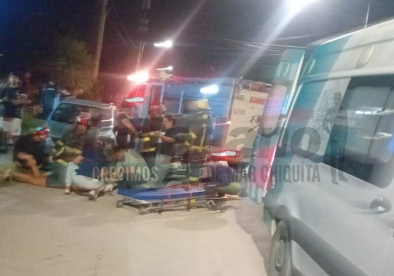 Una mujer resultó herida tras un choque entre dos autos en avenida Montreal