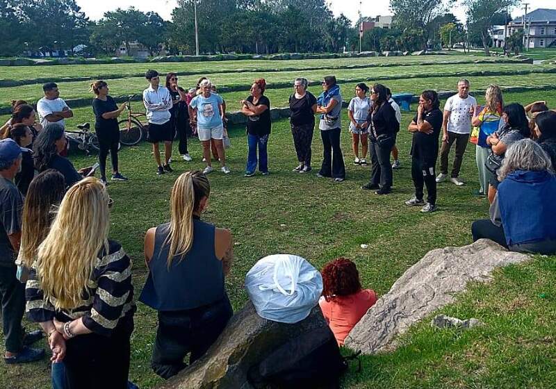 La asamblea que se realizó el sábado en Santa Clara cuestionó la falta de respuestas oficiales y resolvió varias medidas.