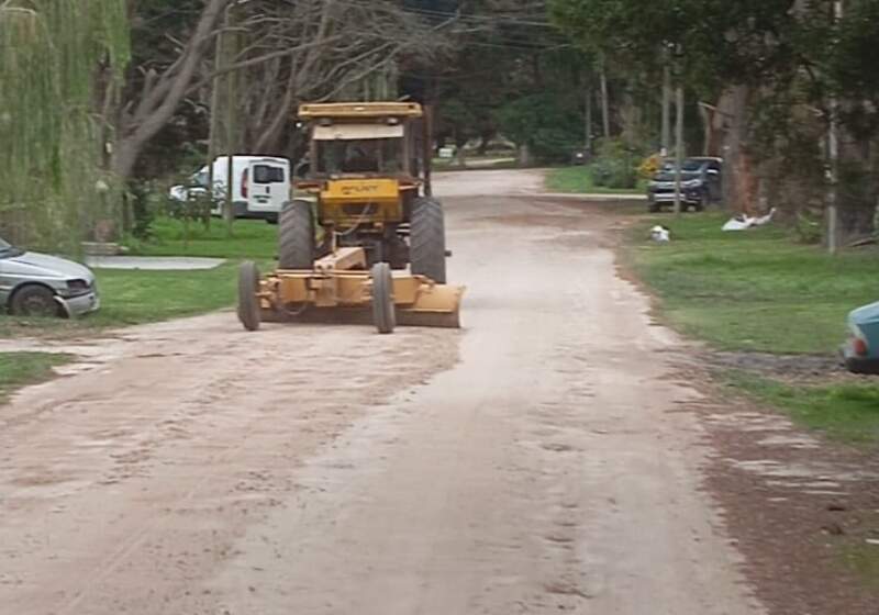 La Delegación Santa Clara informó tareas de corte de pasto, recolección de restos de poda y mejoras en calles tras las lluvias.