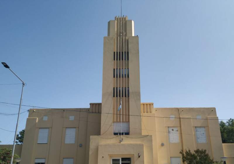 El Ejecutivo municipal atribuyó el deficit al ajuste nacional, al aumento del gasto social y sanitario, y la continuidad de obras