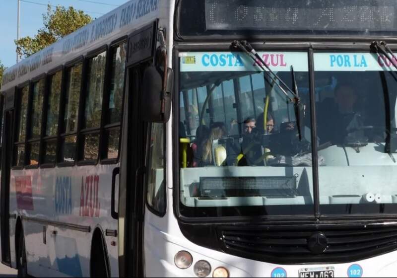 El paro de la UTA dejó sin servicio de colectivos a la región