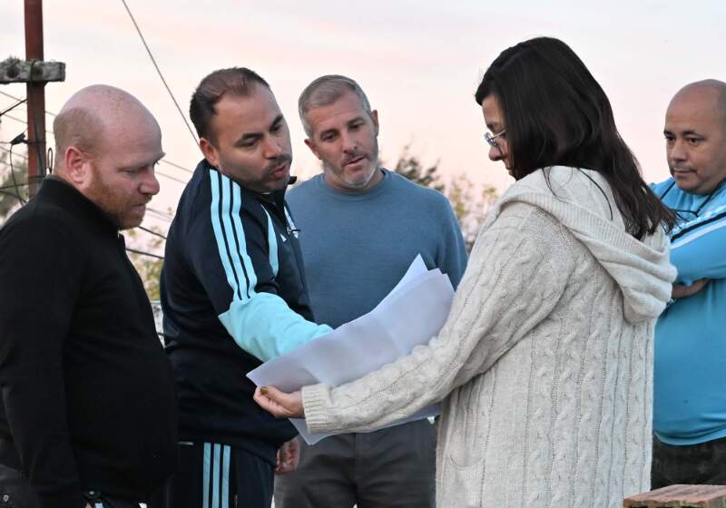 El intendente visitó la sede de Coronel Vidal, se reunió con las autoridades y destacó el crecimiento de la institución, que sumó básquet, futsal, taekwondo y proyectos artísticos.