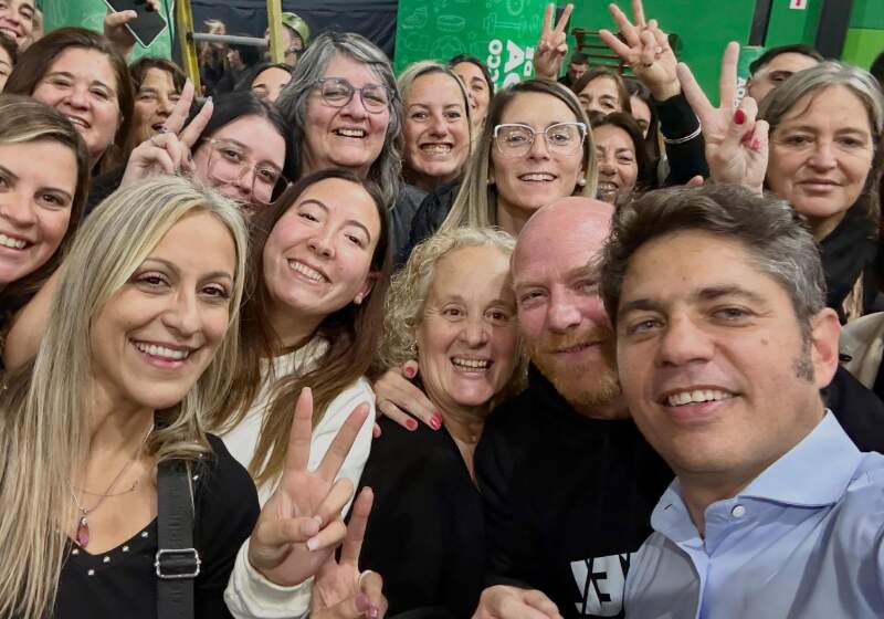 El intendente de Mar Chiquita participó del acto del Movimiento Derecho al Futuro junto al Presidente del PJ local y funcionarias del gabinete municipal.