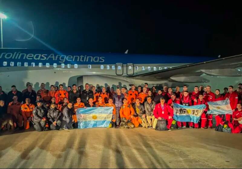 Albarracín Tauz y De la Fuente integran la delegación argentina convocada tras los terremotos.