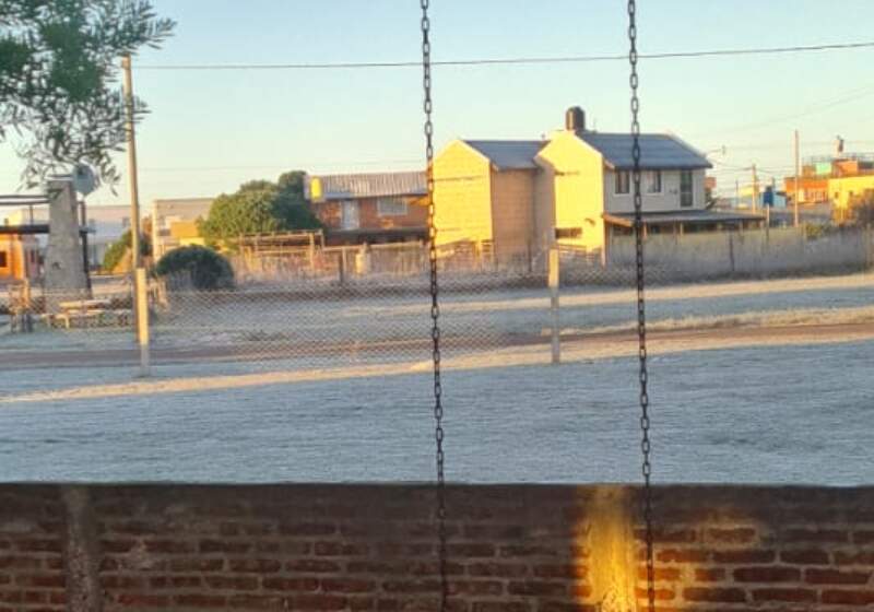 El SMN confirmó condiciones de frío intenso y alertas por temperaturas extremas en 18 provincias.