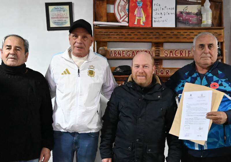 Entregaron documentación para escriturar los cuarteles de bomberos de Santa Clara y Balneario Parque Mar Chiquita