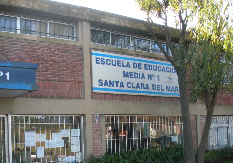La agrupación difundió un comunicado con reclamos salariales, pedidos de infraestructura y críticas a las políticas educativas nacionales y provinciales.