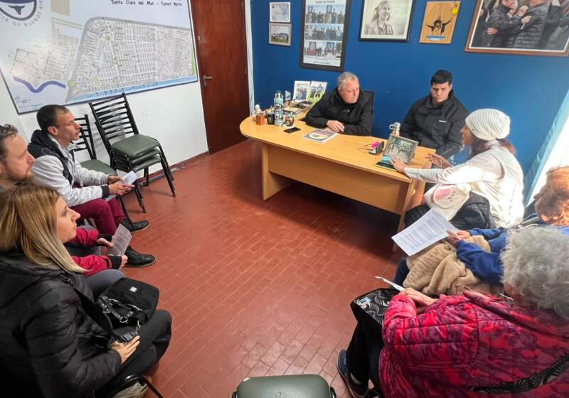 Delegados de Santa Clara y Costa Sur se reunieron con vecinos de Atlántida para abordar obras en ejecución