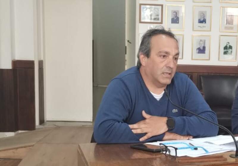 El concejal de LLA cuestionó la falta de respuestas técnicas por parte del Ejecutivo y la imposibilidad de reasignar recursos hacia áreas prioritarias como salud y seguridad.