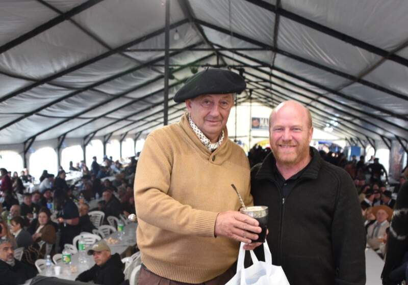El intendente Walter Wischnivetzky participó de la apertura de la Fiesta del Talar